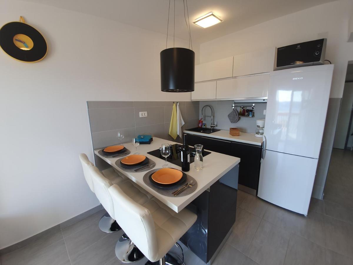 Comfortable Family Apt Iris 20M From Beach In Mandre Eksteriør billede