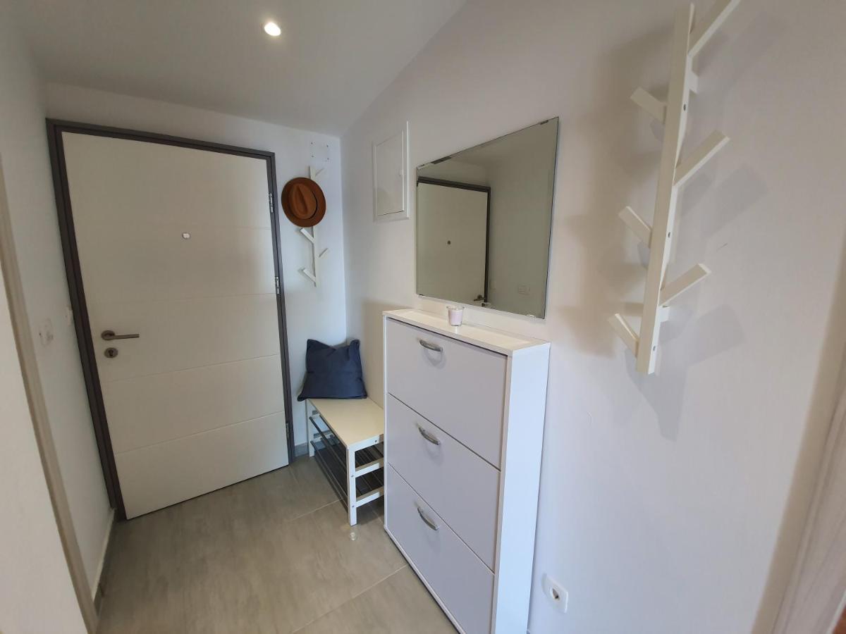 Comfortable Family Apt Iris 20M From Beach In Mandre Eksteriør billede