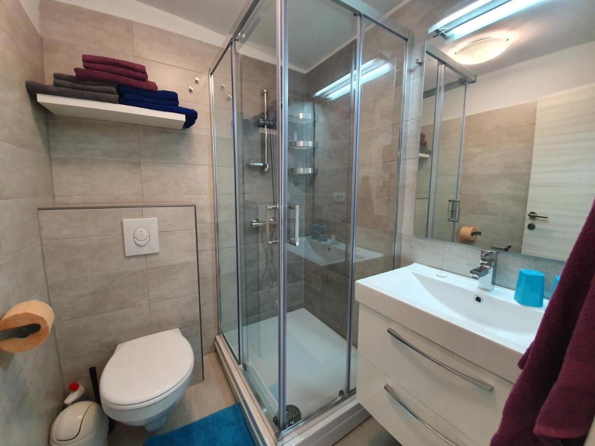 Comfortable Family Apt Iris 20M From Beach In Mandre Eksteriør billede