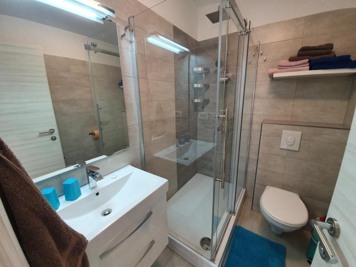 Comfortable Family Apt Iris 20M From Beach In Mandre Eksteriør billede
