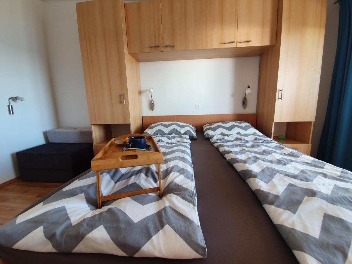 Comfortable Family Apt Iris 20M From Beach In Mandre Eksteriør billede