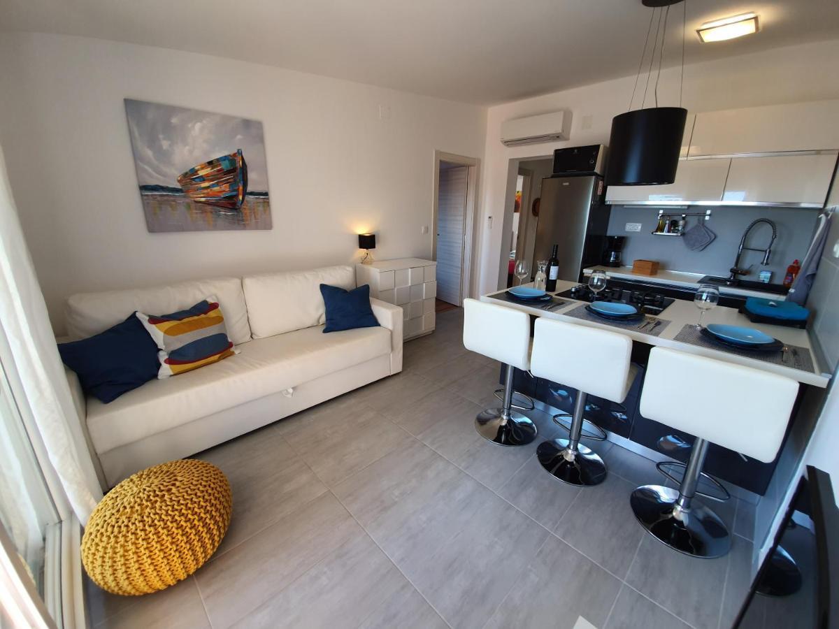 Comfortable Family Apt Iris 20M From Beach In Mandre Eksteriør billede