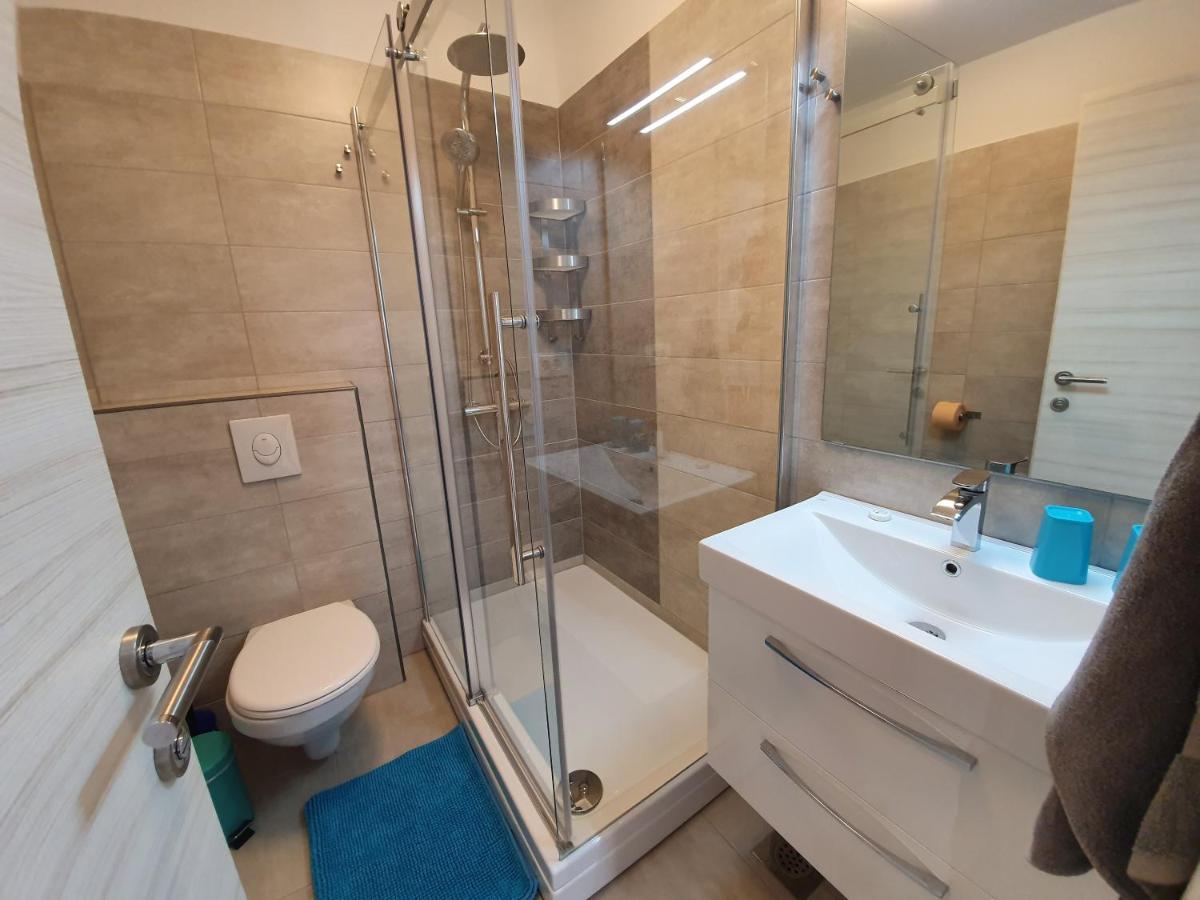 Comfortable Family Apt Iris 20M From Beach In Mandre Eksteriør billede